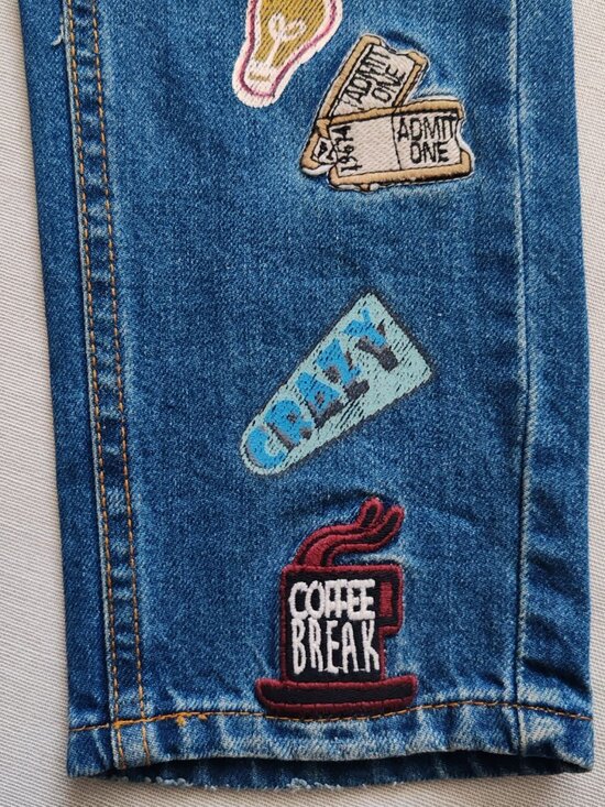 Dilvin Vintage Inspired Patched Boyfriend Jeans- Distressed Denim-Women’s Size 4 - Picture 6 of 16